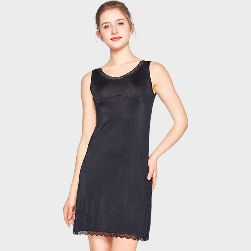 ブラックシルクスリップ