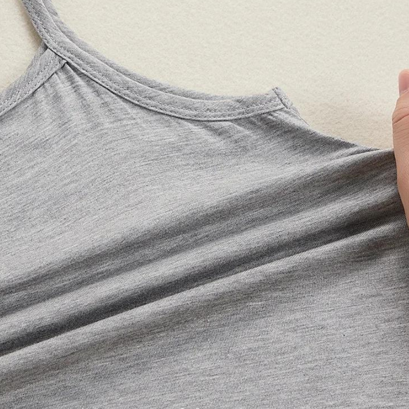 透ける服用スリップ